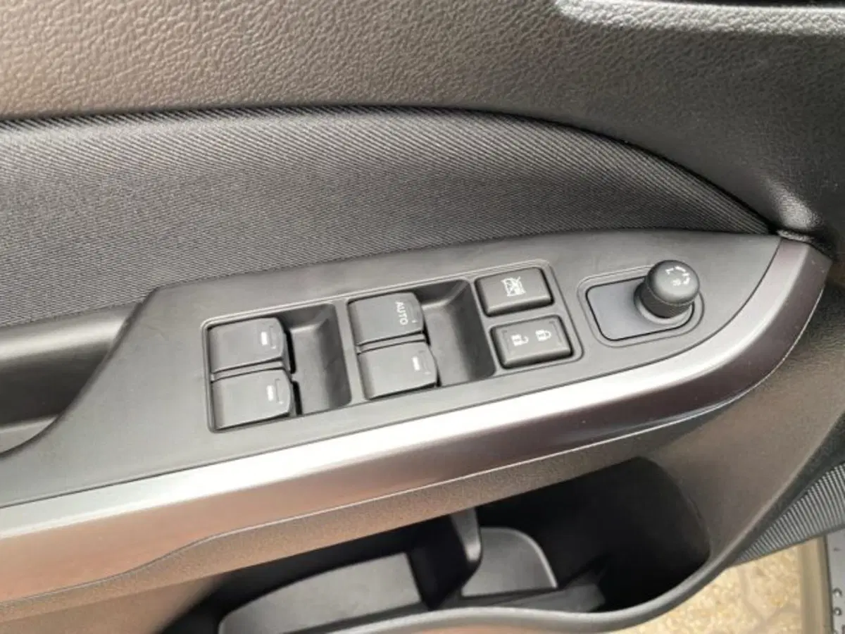 Suzuki Vitara nuova a Cuneo (9)