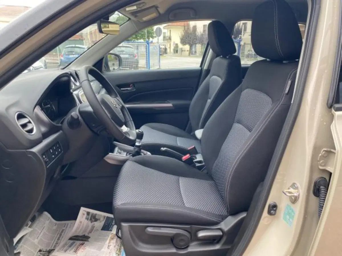 Suzuki Vitara nuova a Cuneo (16)