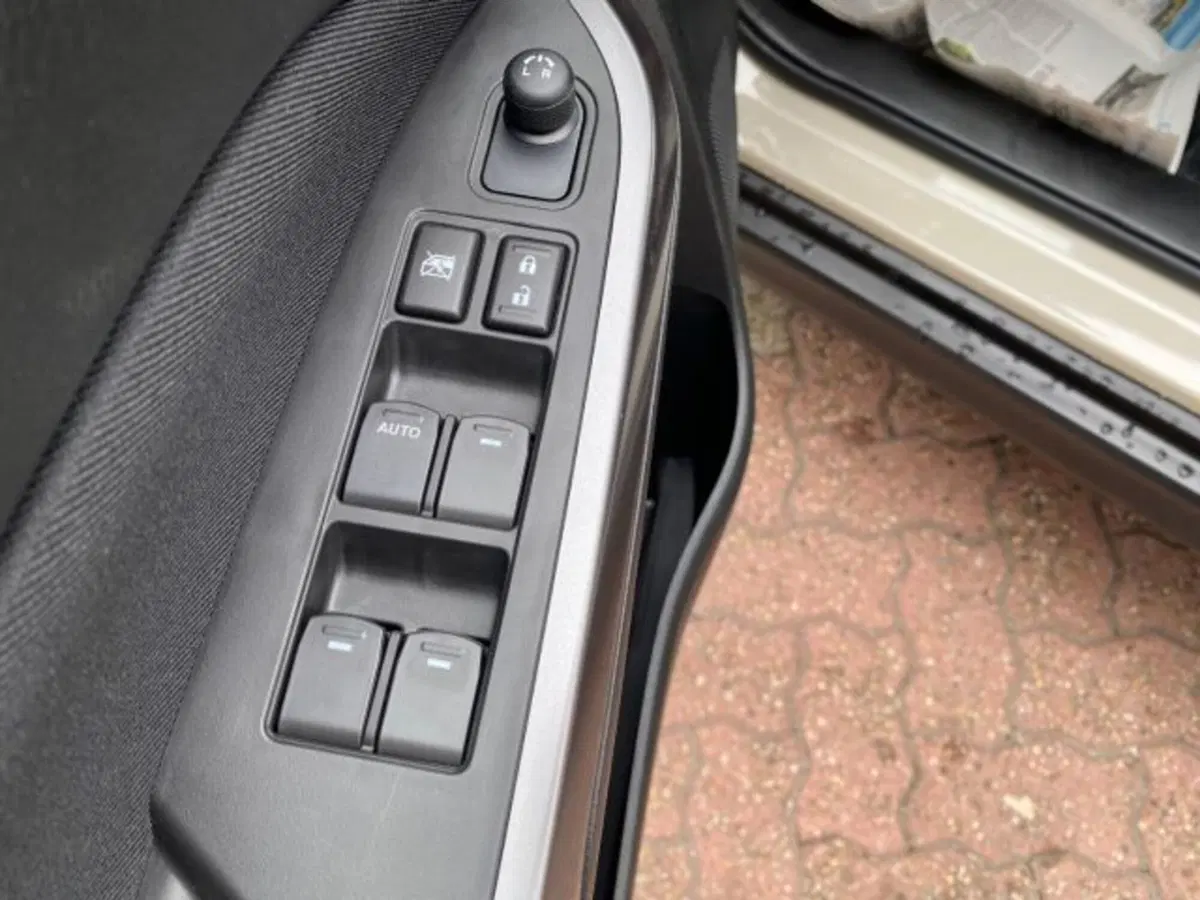 Suzuki Vitara nuova a Cuneo (17)
