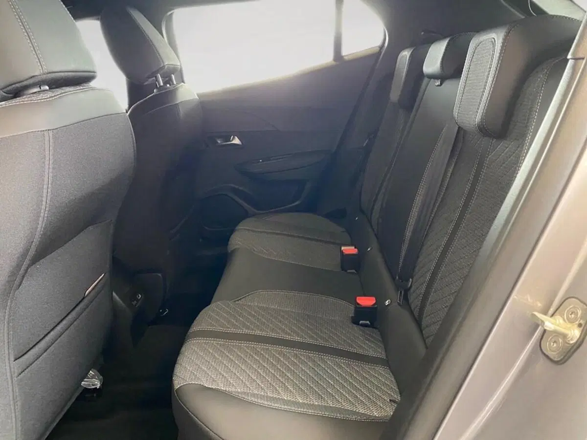 Peugeot 2008 nuova a Torino (8)
