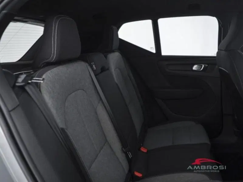Volvo XC40 usata a Perugia (11)