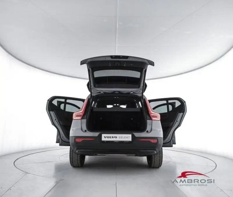 Volvo XC40 usata a Perugia (7)