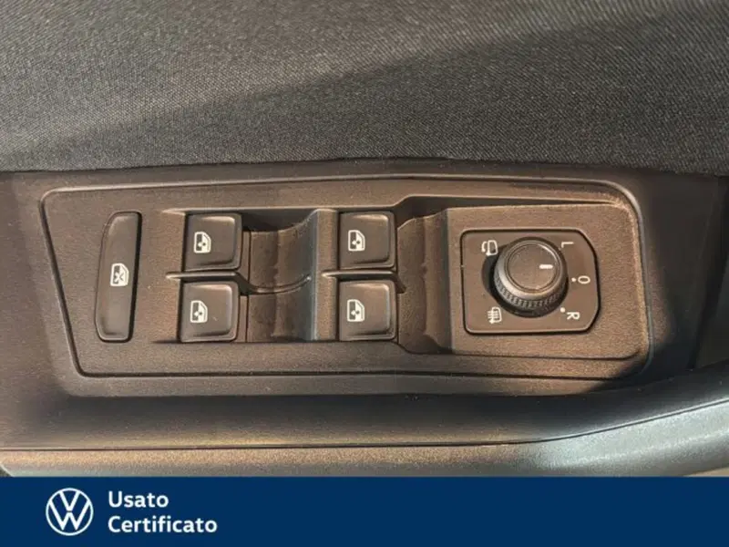 Volkswagen T-Roc usata a Vicenza (12)