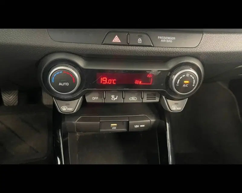 Kia Stonic usata a Bologna (9)