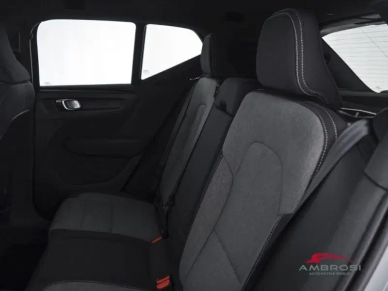 Volvo XC40 usata a Perugia (10)