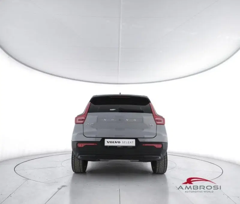 Volvo XC40 usata a Perugia (6)