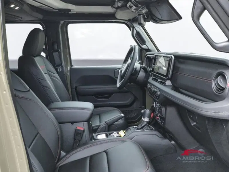 Jeep Wrangler Unlimited nuova a Perugia (10)