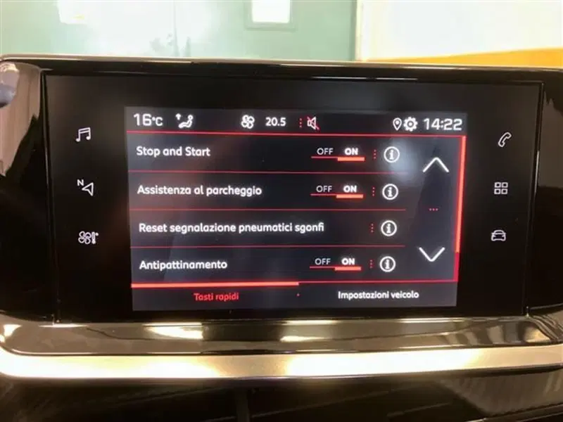 Peugeot 2008 usata a Como (13)