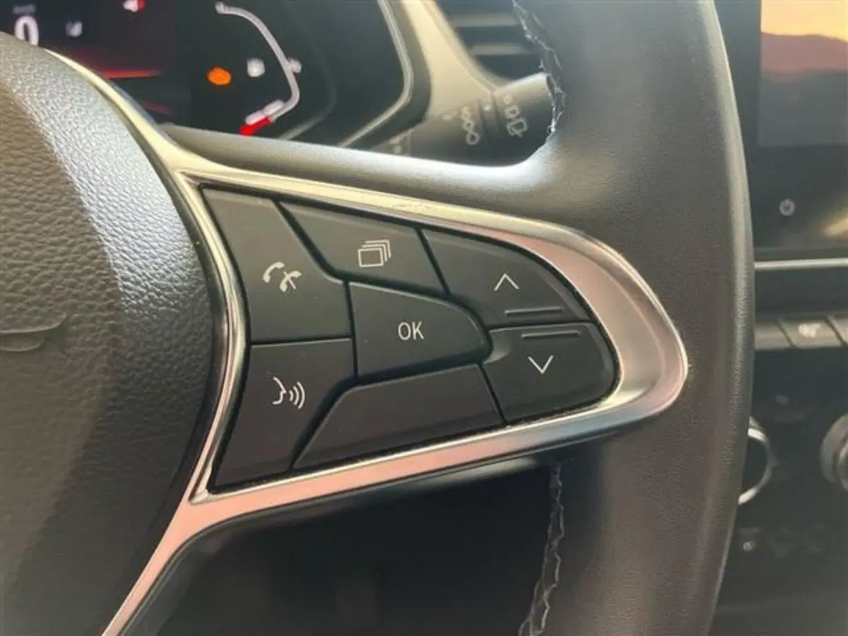 Renault Captur usata a Como (18)