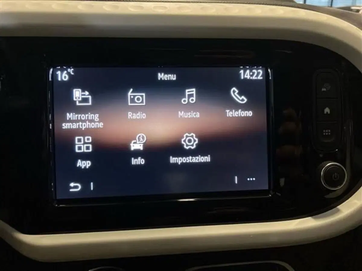Renault Twingo usata a Como (13)