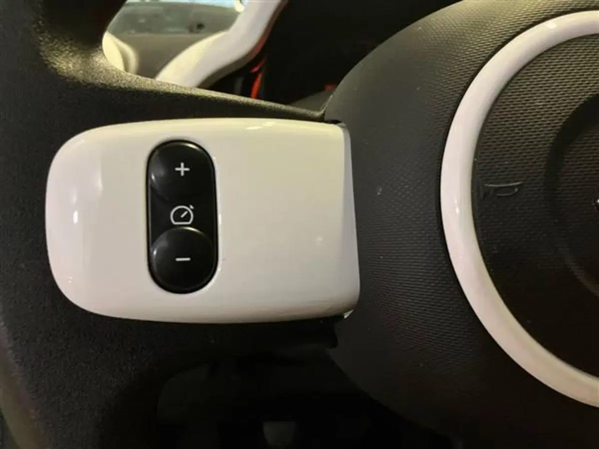 Renault Twingo usata a Como (18)