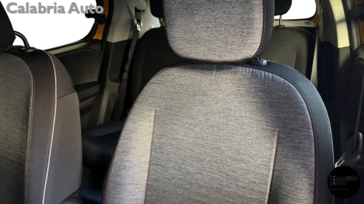 Renault Twingo nuova a Reggio Calabria (10)