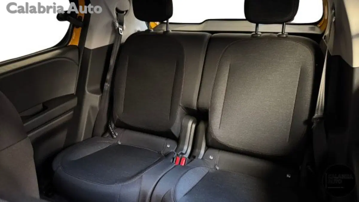 Renault Twingo nuova a Reggio Calabria (11)