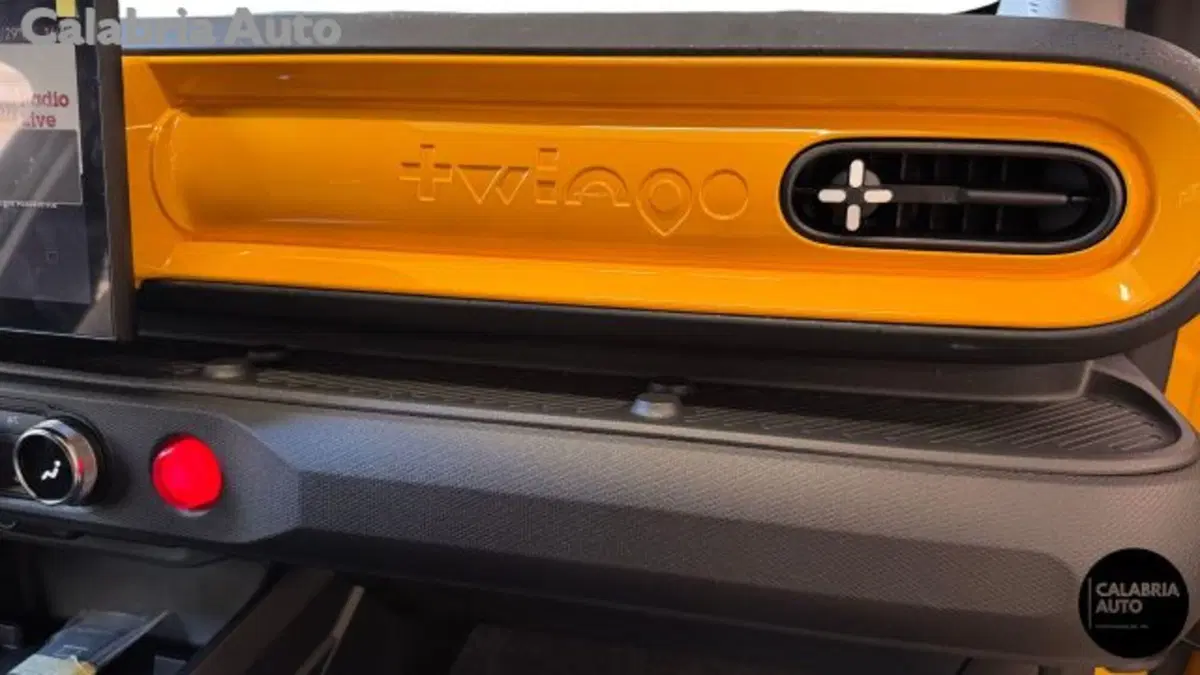 Renault Twingo nuova a Reggio Calabria (14)
