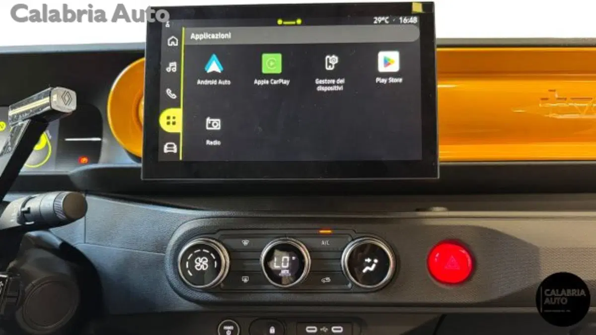 Renault Twingo nuova a Reggio Calabria (17)