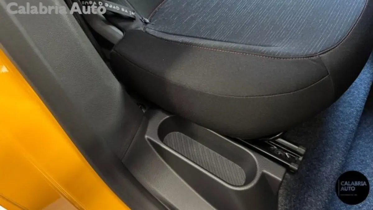 Renault Twingo nuova a Reggio Calabria (19)