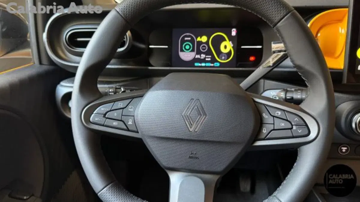 Renault Twingo nuova a Reggio Calabria (5)