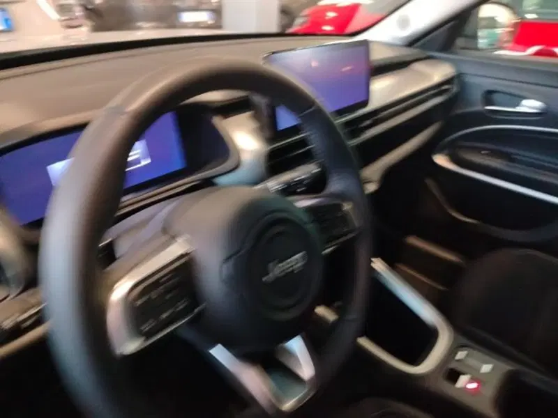 Jeep Avenger usata a Forlì-Cesena (18)