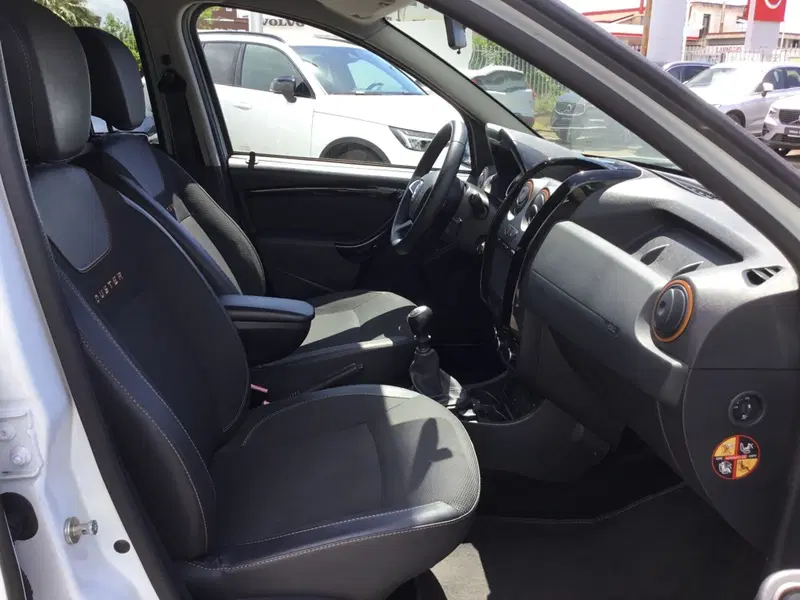 Dacia Duster usata a Napoli (8)