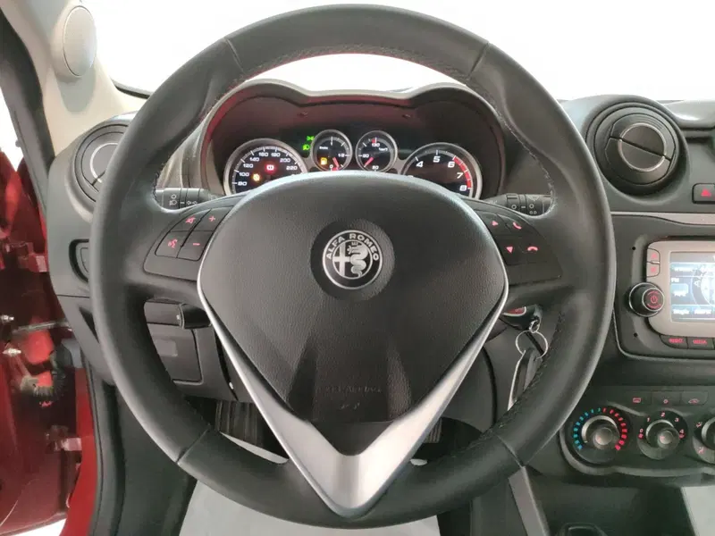 Alfa Romeo MiTo usata a L'Aquila (17)