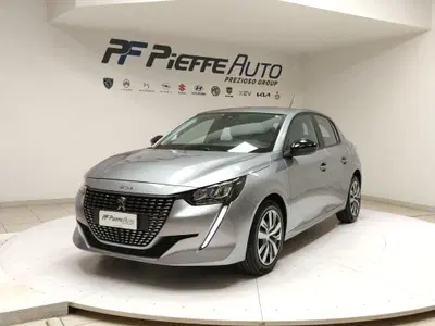Peugeot 208 PureTech 75 Stop&amp;Start 5 porte Active del 2023 usata a Teramo