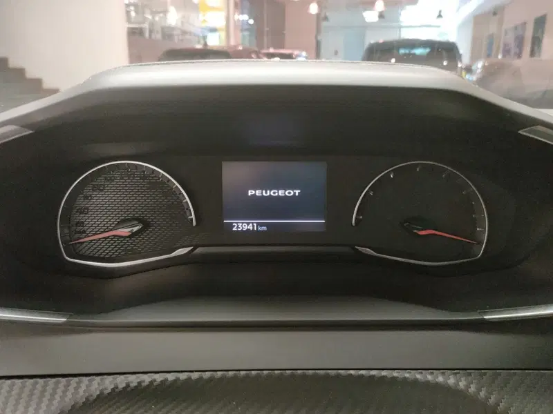 Peugeot 208 usata a Teramo (18)
