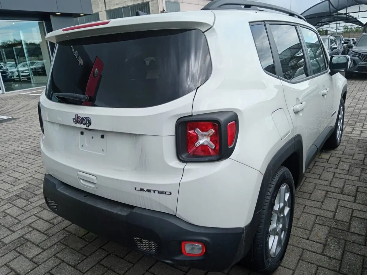 Jeep Renegade nuova a Alessandria (5)