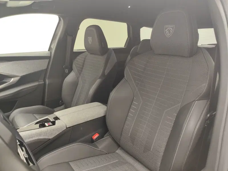 Peugeot 5008 usata a Como (12)