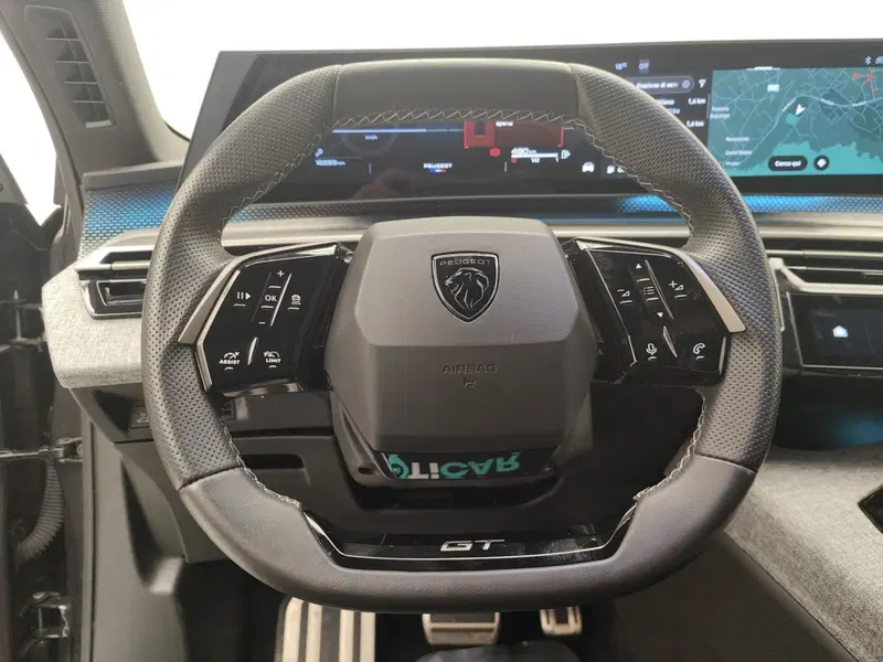 Peugeot 5008 usata a Como (19)