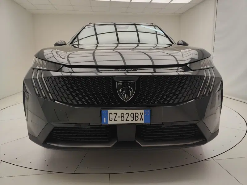Peugeot 5008 usata a Como (2)