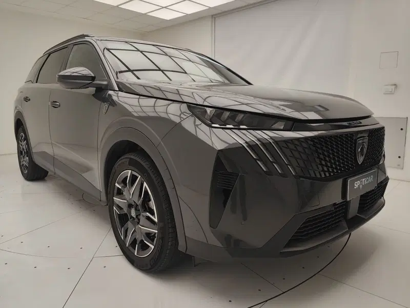 Peugeot 5008 usata a Como (3)