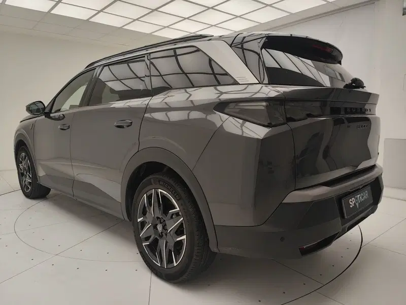 Peugeot 5008 usata a Como (4)