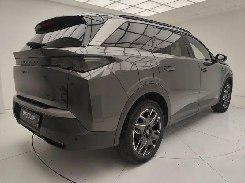 Peugeot 5008 usata a Como (6)