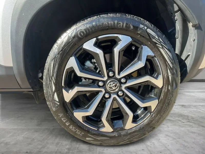Toyota Yaris Cross usata a Lecco (15)