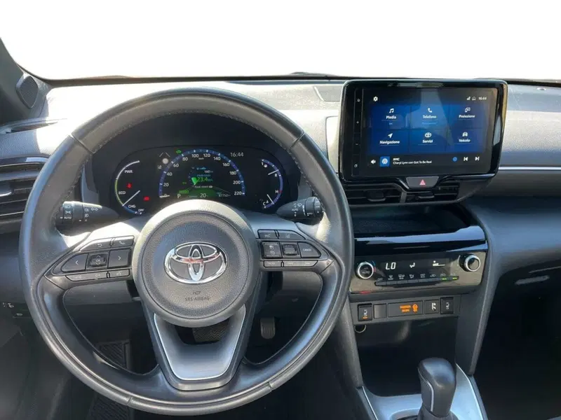 Toyota Yaris Cross usata a Lecco (7)