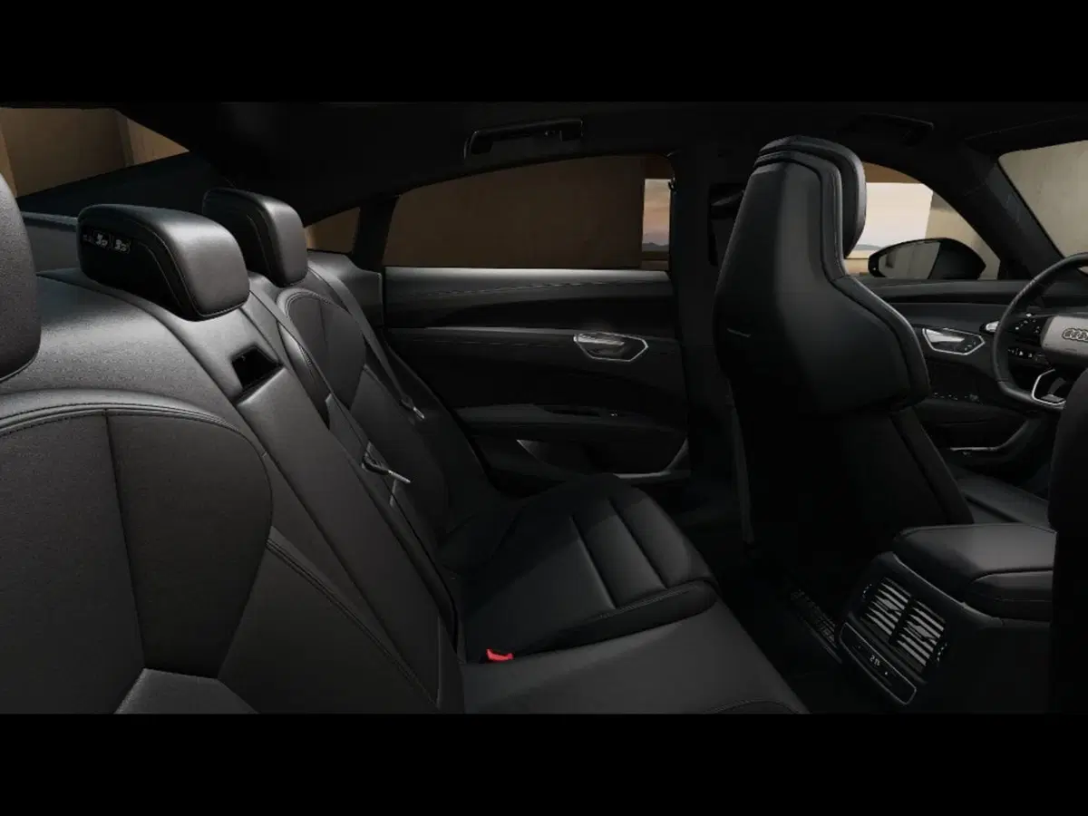 Audi e-Tron GT nuova a Livorno (10)