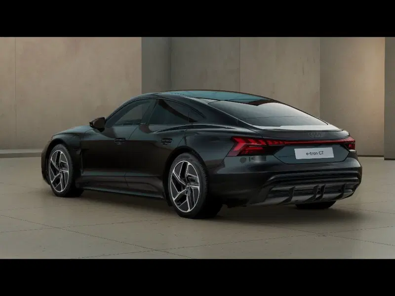 Audi e-Tron GT nuova a Livorno (3)