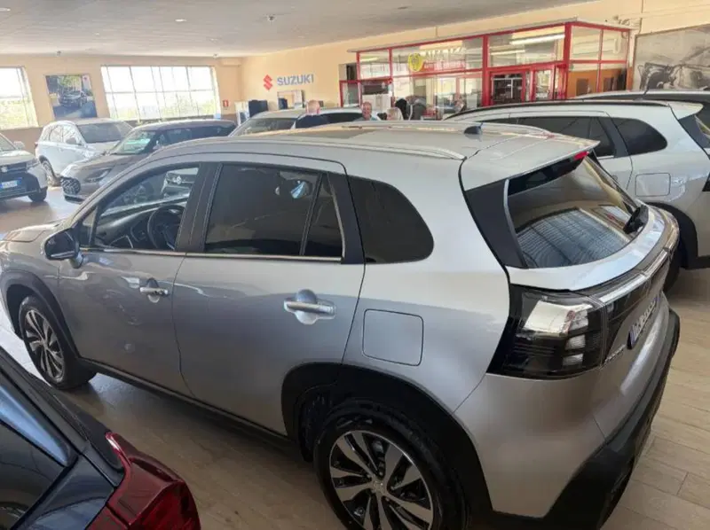Suzuki S-Cross nuova a Alessandria (4)