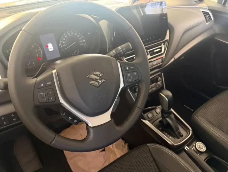 Suzuki S-Cross nuova a Alessandria (6)