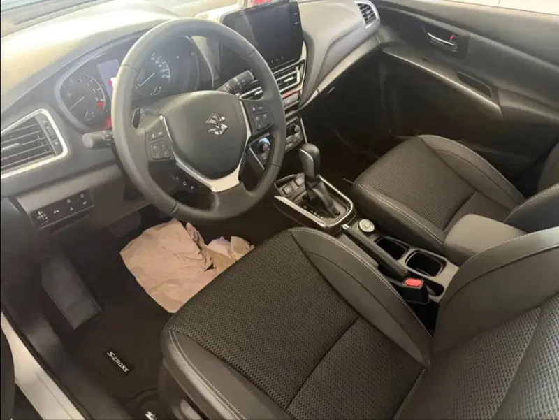 Suzuki S-Cross nuova a Alessandria (8)
