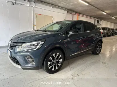 Renault Captur 1.0 eco-g Techno 100cv del 2023 usata a Lissone