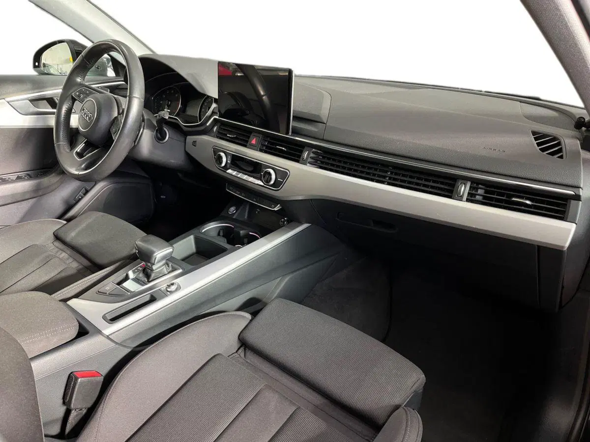 Audi A4 Avant usata a Lecce (9)