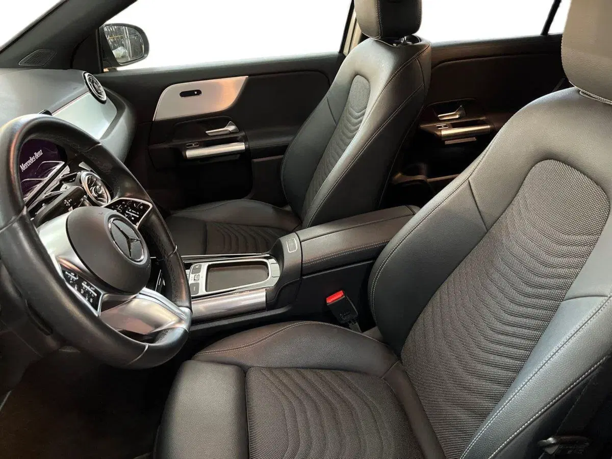 Mercedes-Benz GLA SUV usata a Taranto (7)