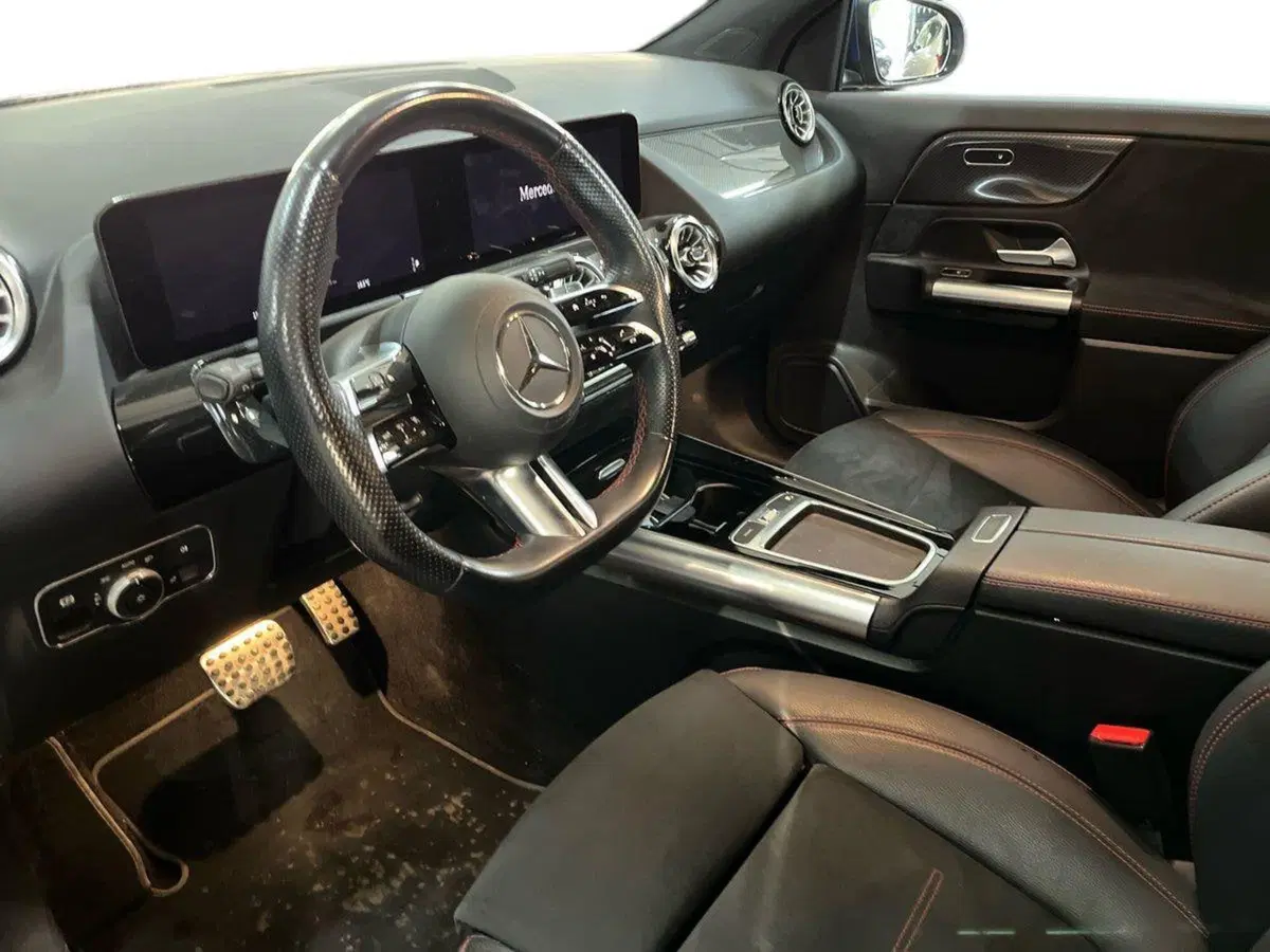Mercedes-Benz GLA SUV usata a Bari (10)