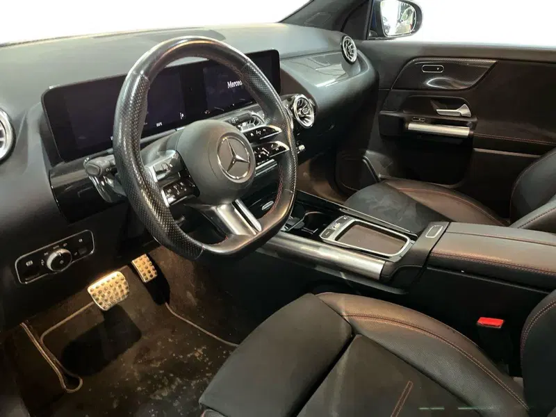 Mercedes-Benz GLA SUV usata a Bari (10)