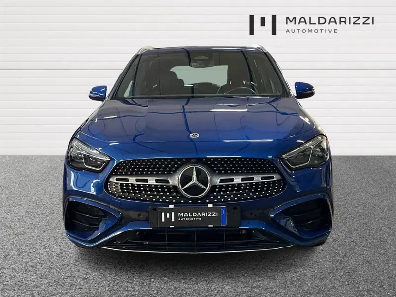 Mercedes-Benz GLA SUV usata a Bari (2)