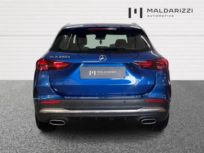 Mercedes-Benz GLA SUV usata a Bari (3)