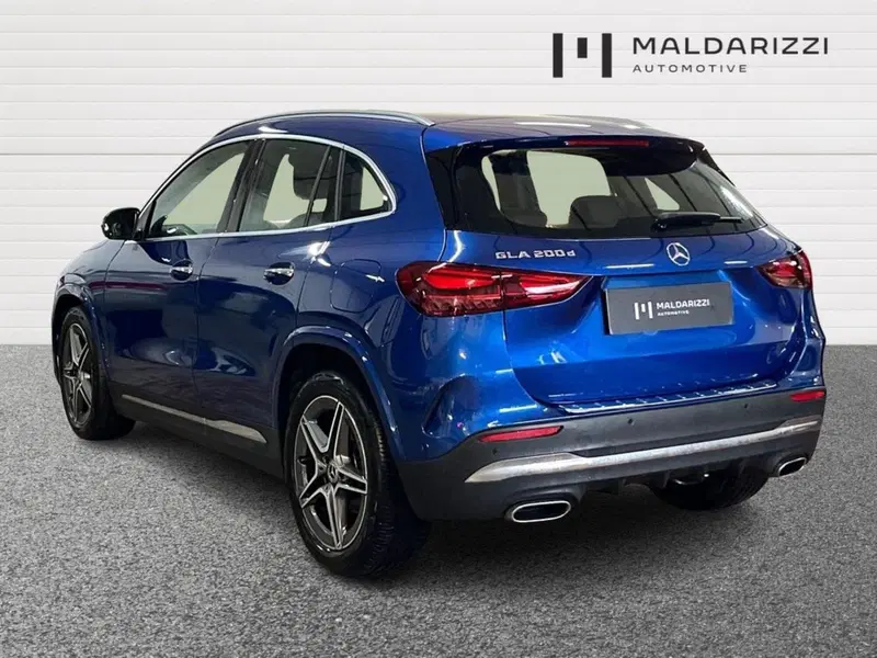Mercedes-Benz GLA SUV usata a Bari (4)