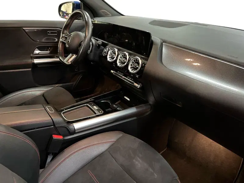Mercedes-Benz GLA SUV usata a Bari (9)