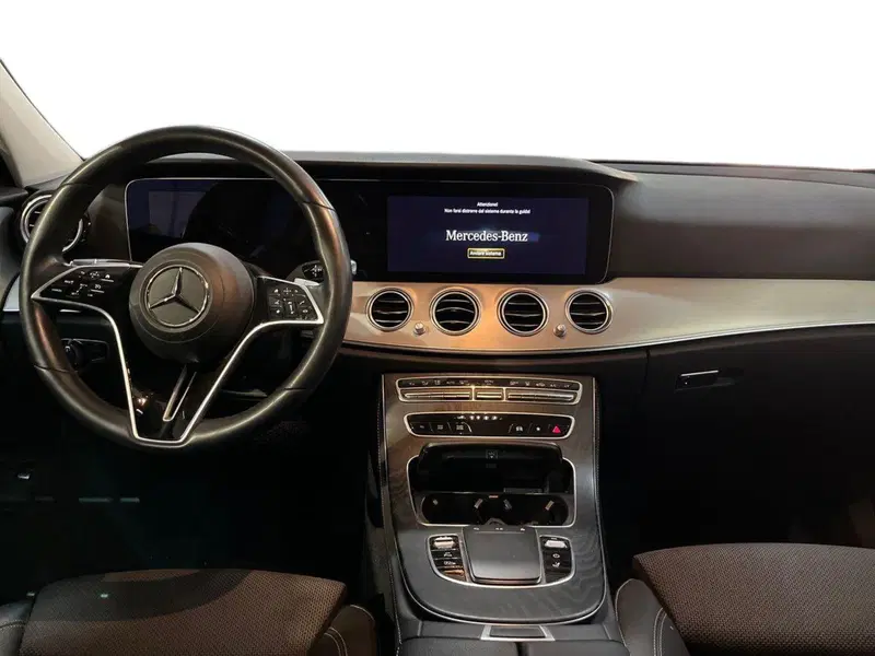 Mercedes-Benz Classe E Station Wagon usata a Bari (8)